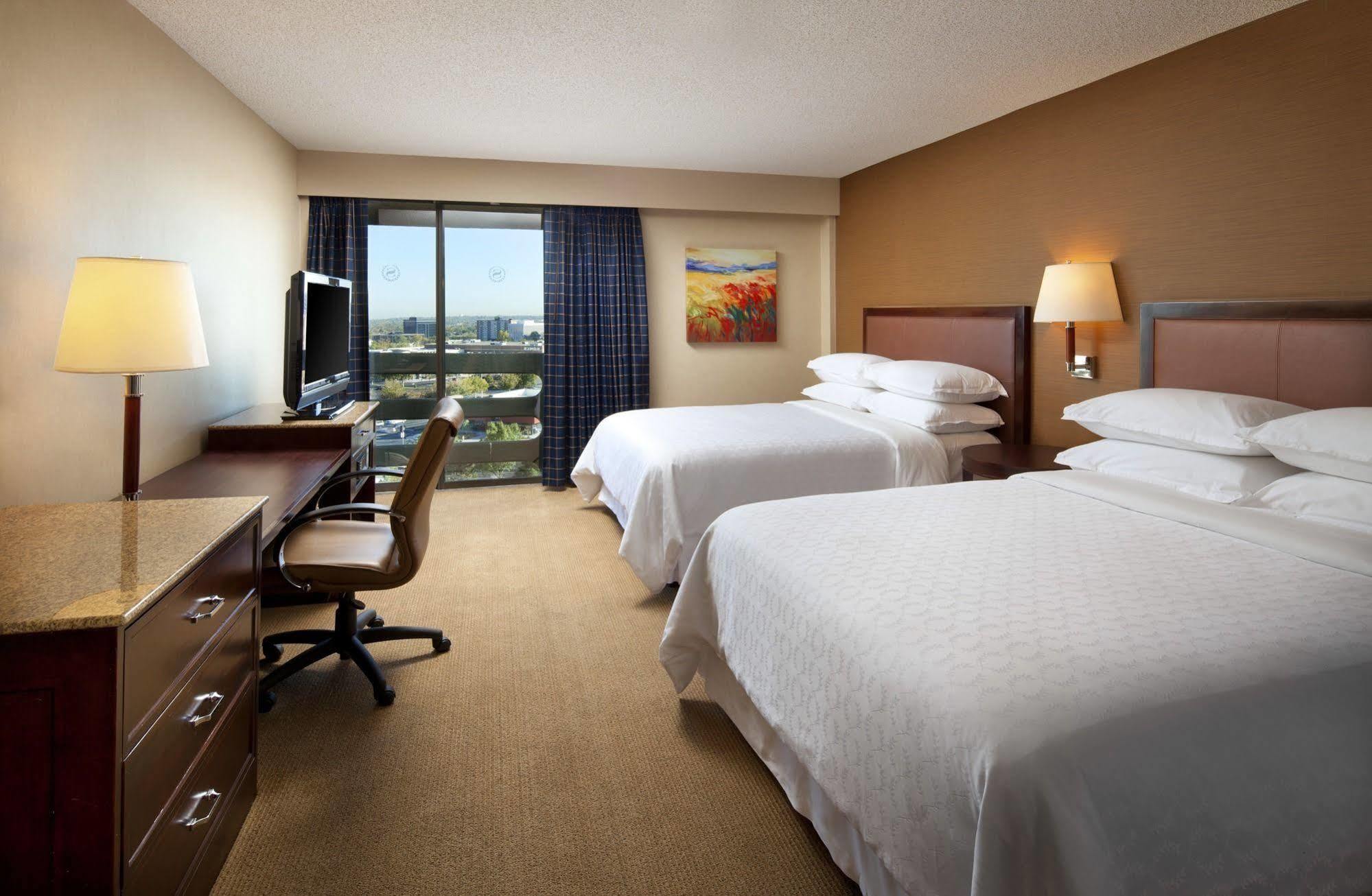 Sheraton Albuquerque Uptown By Marriott Exterior photo